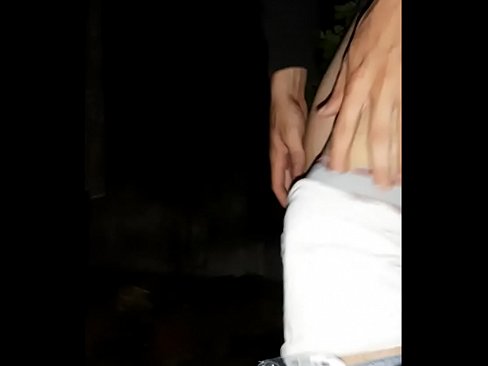 ❤️ Naapurini hyppäsi karanteeniseinäni päälle Pornovideo at fi.verhentai.ru ❌